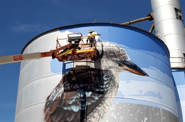 Painting Goroke silos a