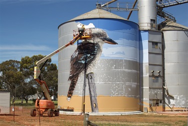 Painting Goroke silos c