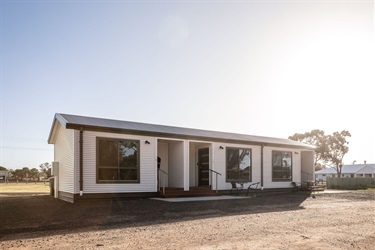 2025_Goroke_cabins_georgiemann_low-res_4.jpg